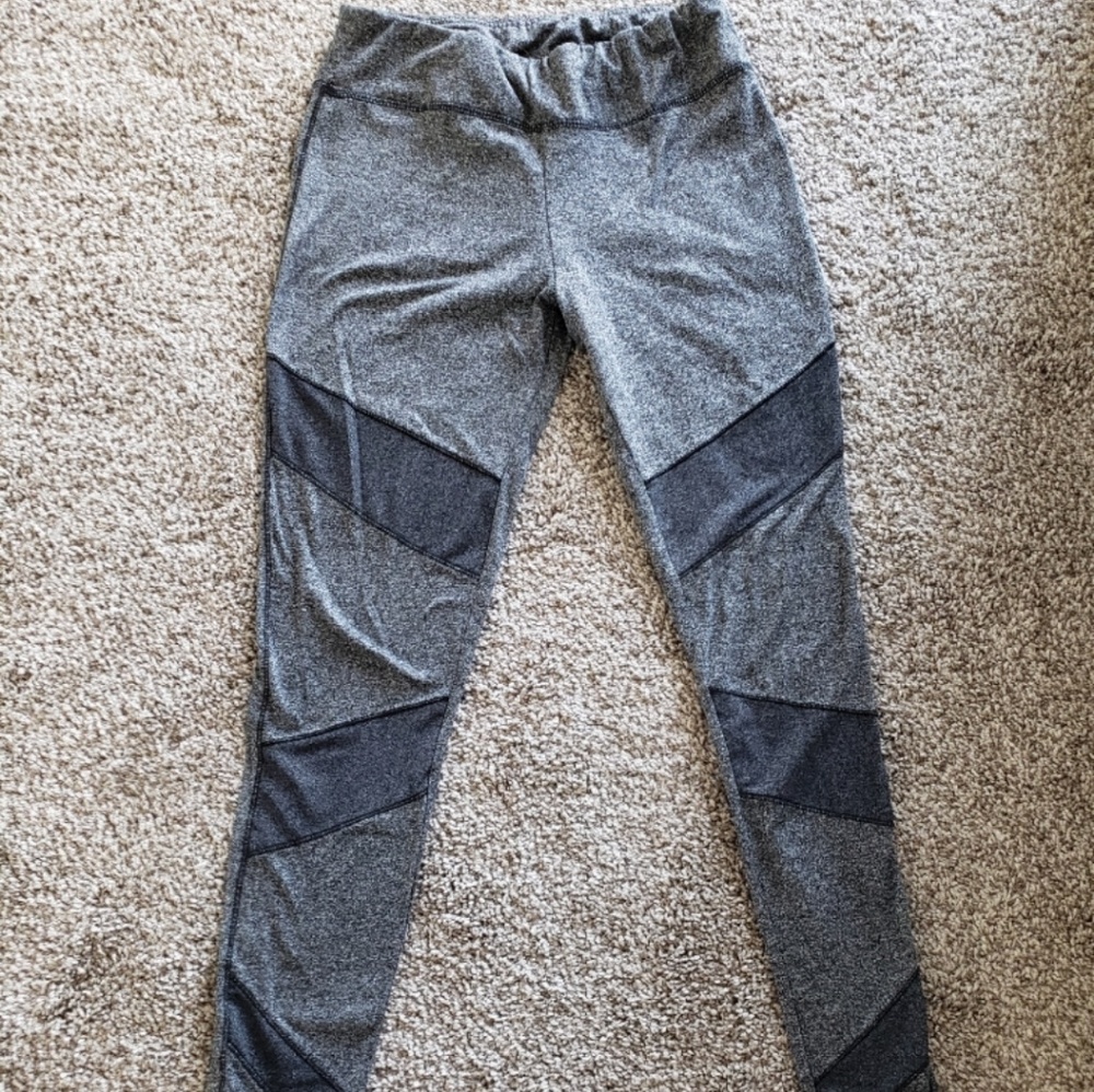 ShoSho Gray Cutout Leggings